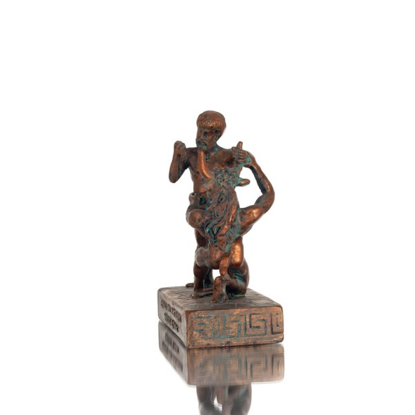 Theseus & Minotaur: The Last Battle of One, Minoan Civilization 16cm Full Alabaster Statyette, Antika Grekland