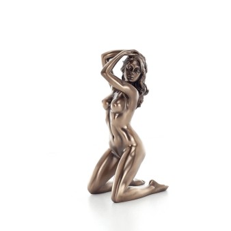 ΓΥΝΑΙΚΑ ΓΥΜΝΗ ΜΕ ΧΕΡΙΑ ΣΤΟ ΚΕΦΑΛΙ 18εκ